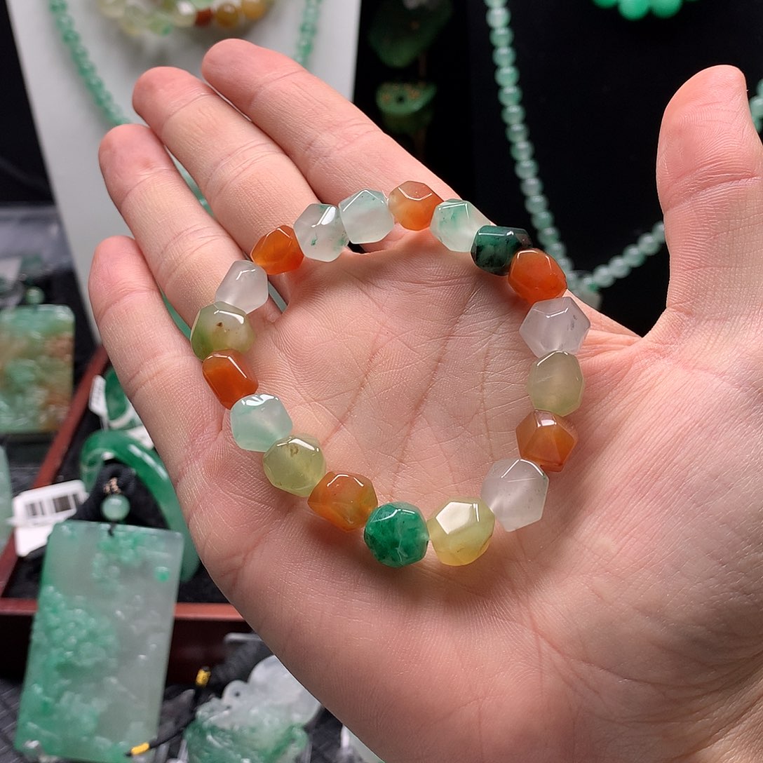 小***儿石英质玉未镶嵌手串