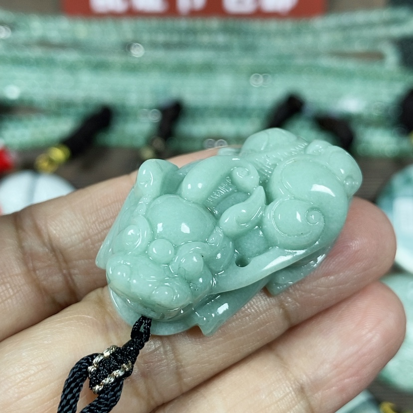【闪购商品】翡翠颈饰未镶嵌玉吊坠翡翠玉如意貔貅吊坠