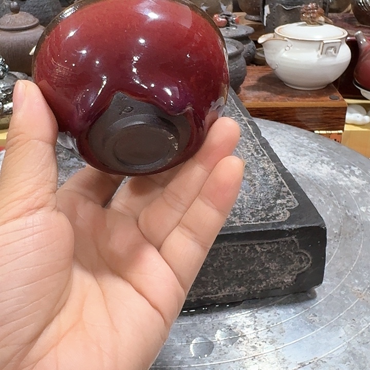 主人杯一个，瓷。。品茗瓷