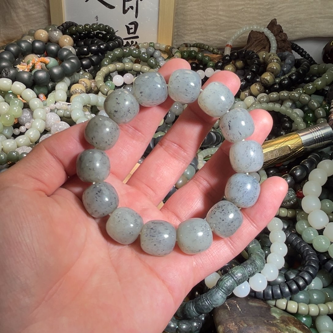 和田玉手链未镶嵌