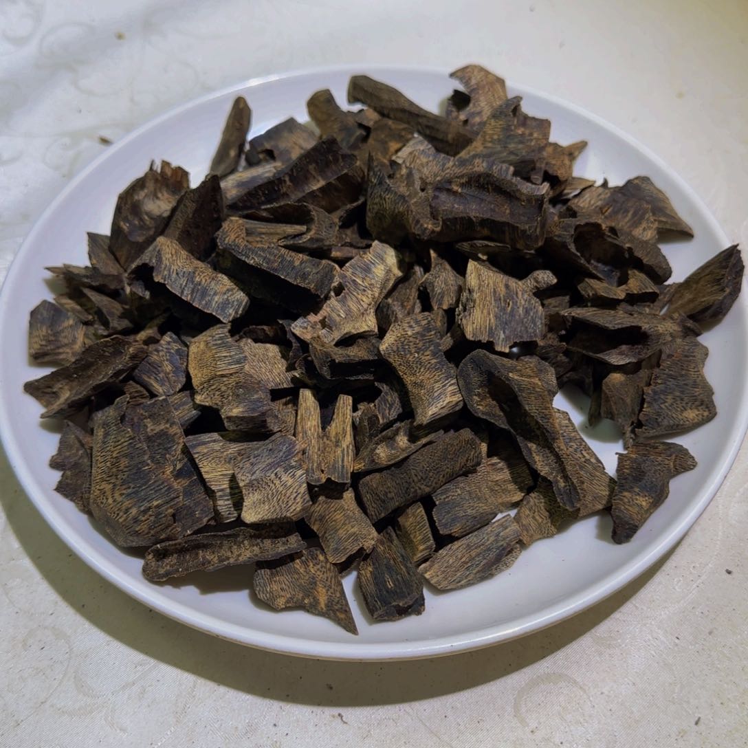 沉香沉香碎屑透顶绿碎料100克！！！