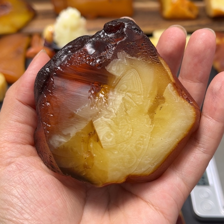 未镶嵌定制蜜蜡超****?蜜蜡定制