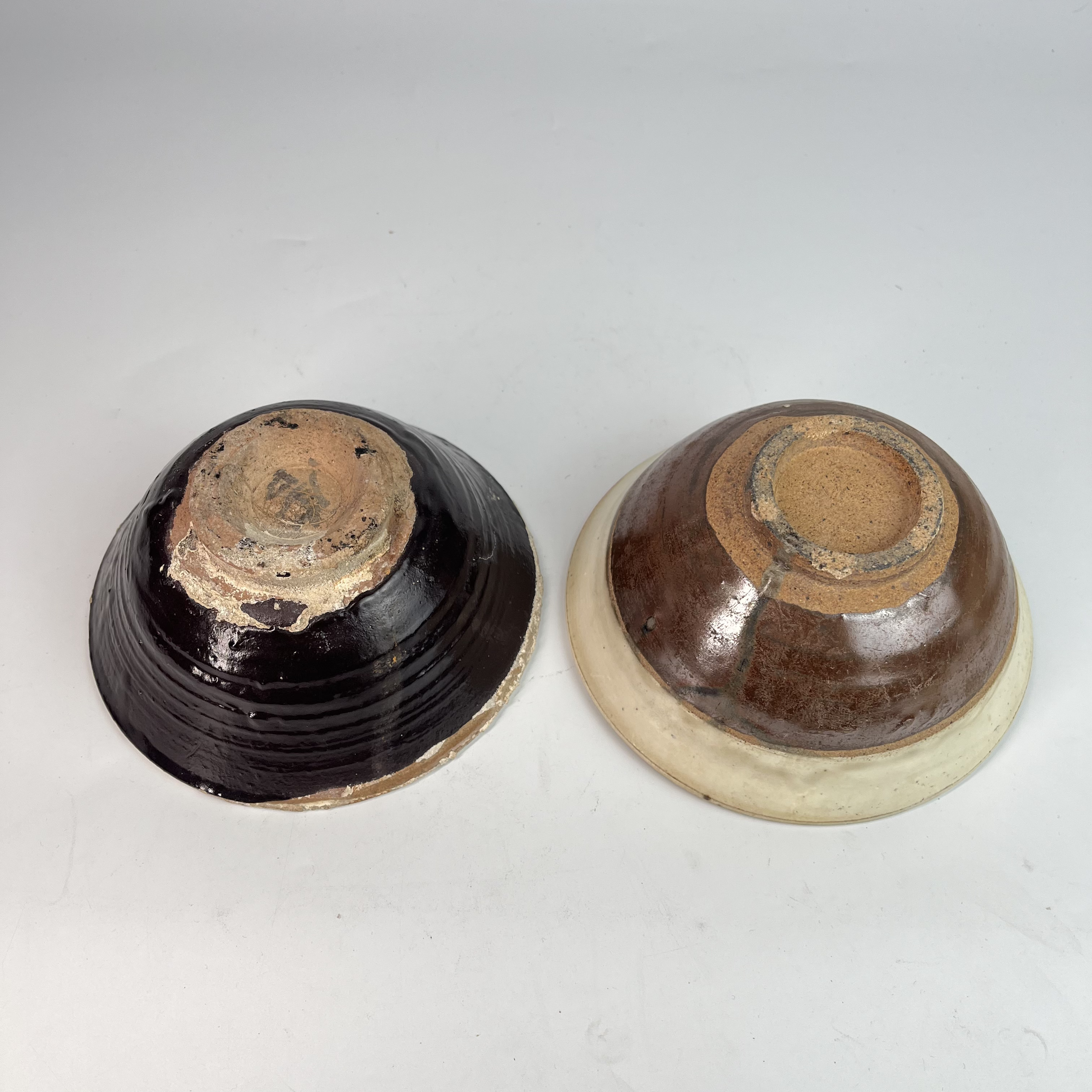 TC 02167 明代 酱釉碗2只