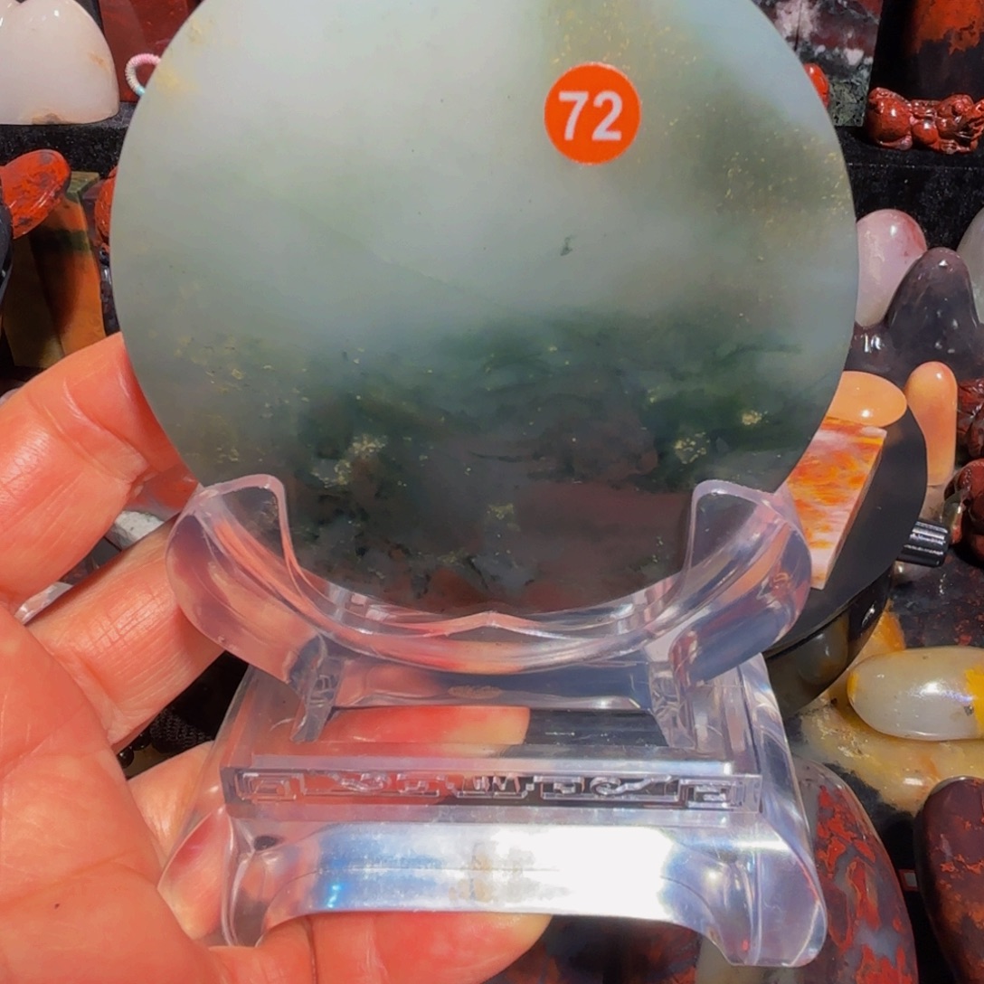 依***三石材桂林鸡血玉原石摆