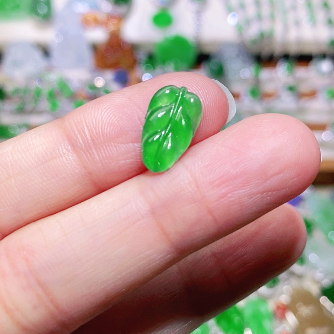 【闪购商品】未镶嵌挂件翡翠裸石