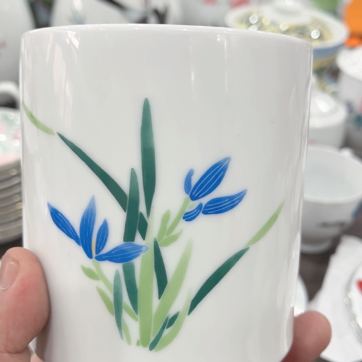 壶釉下五彩的瓷器和瓷器