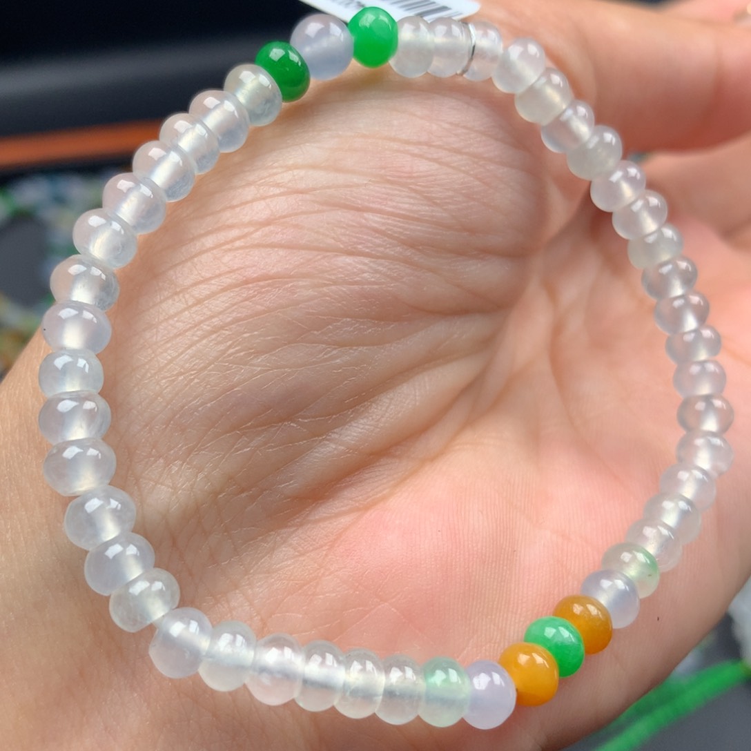 未镶嵌翡翠手链卡