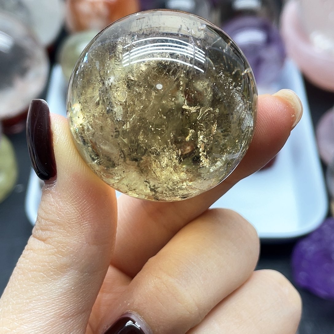 哆****水晶未镶嵌珠宝半成品8