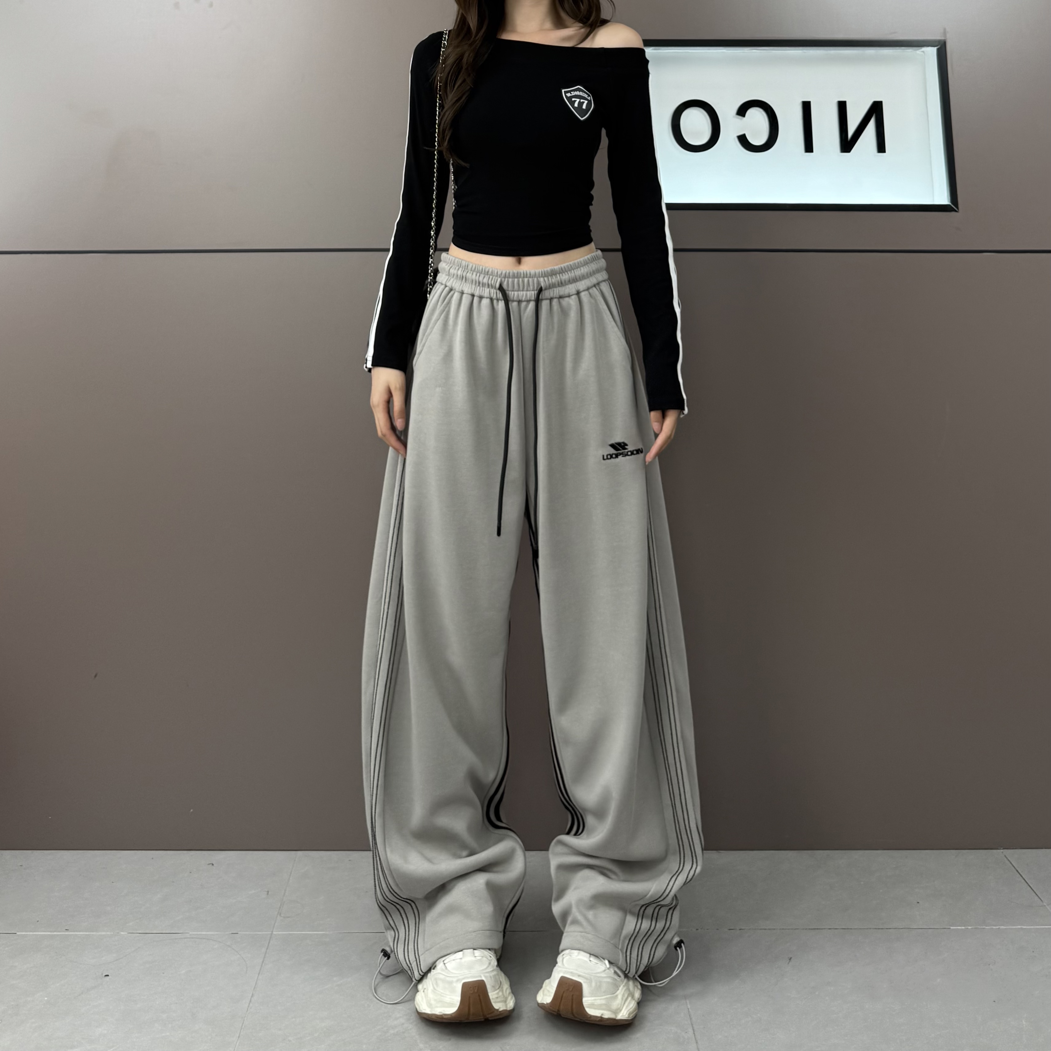2025年男女同款拼条刺绣纯色简约宽松韩系阔腿裤拼条款