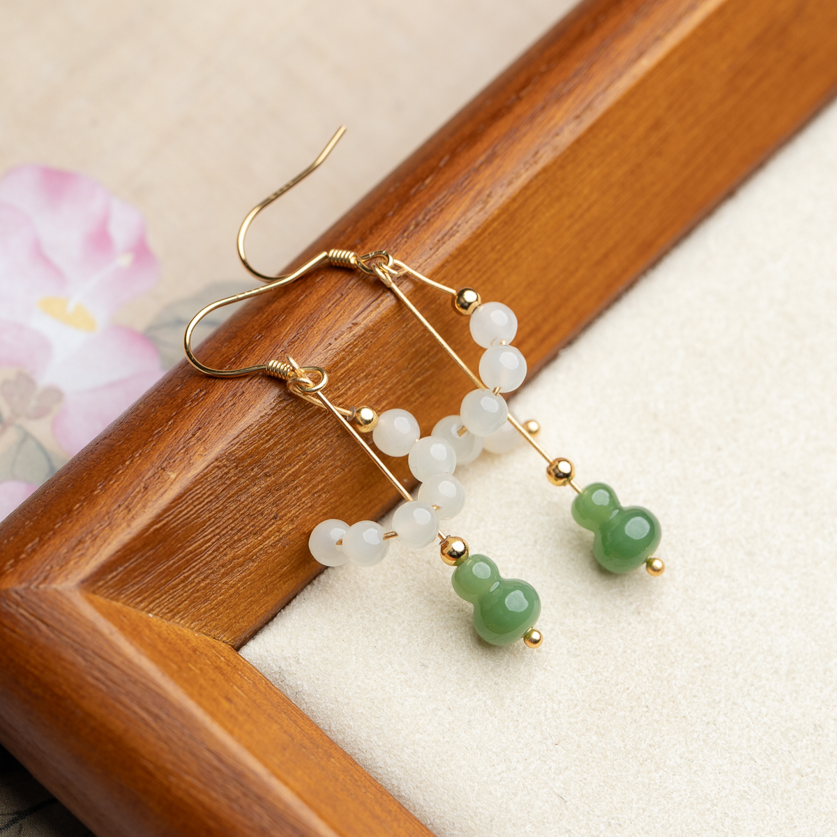 和田玉蜂蜜水4mm耳环天然玉石碧玉果绿葫芦吊坠