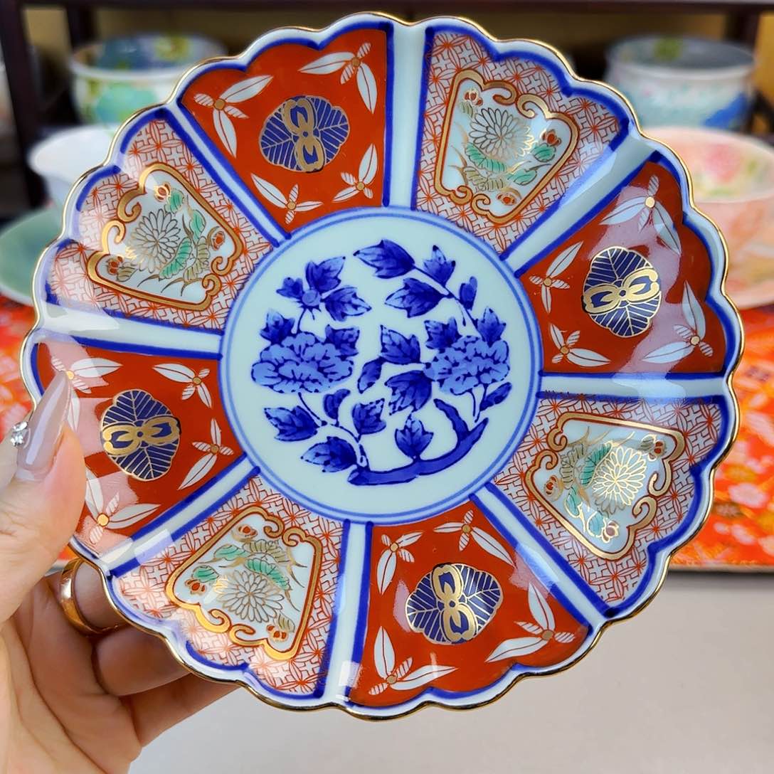 他家茶具瓷器真美！