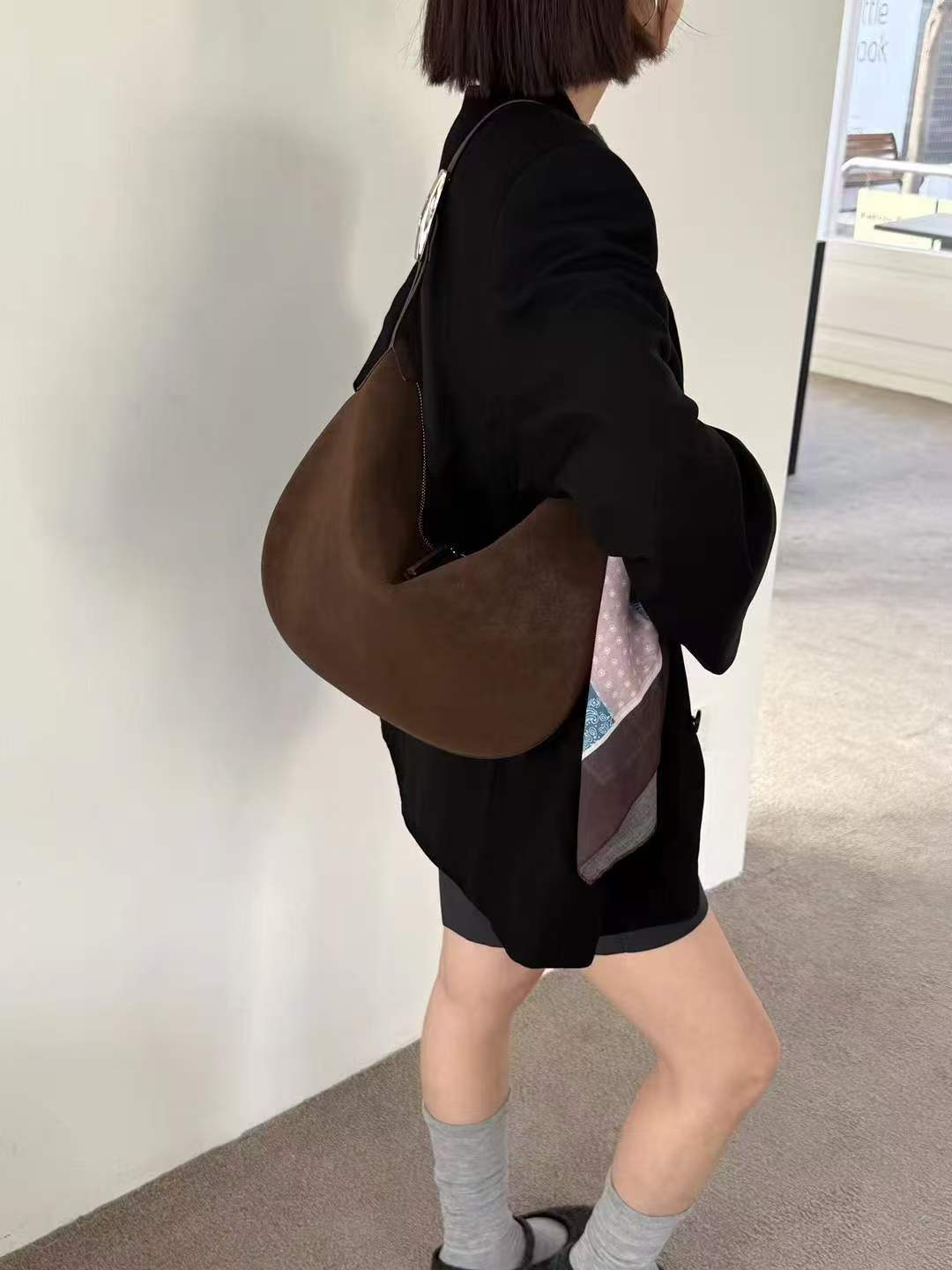 秋冬新款复古磨砂牛皮饺子包韩版小众真皮单肩女包大容量腋下女包