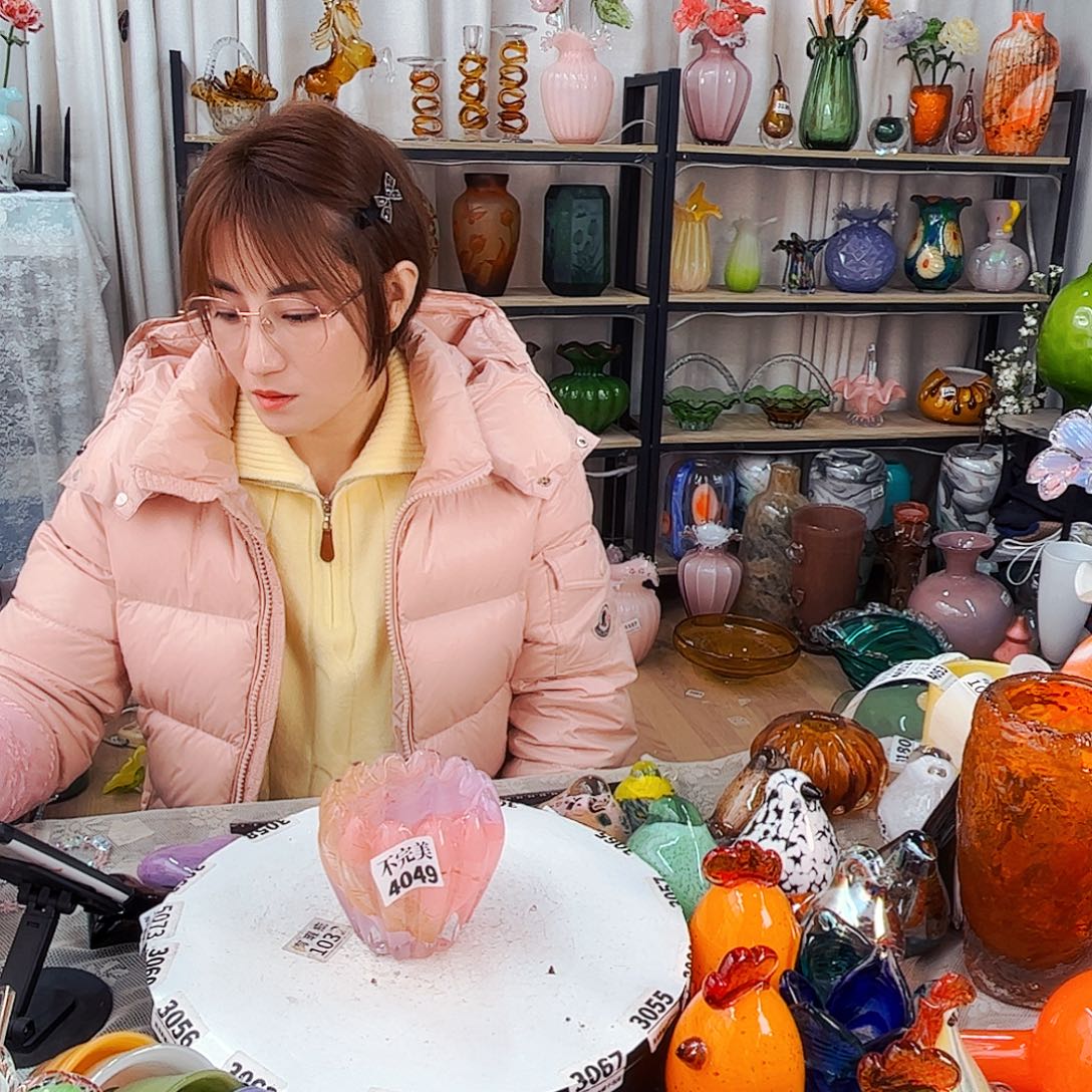 4049 家悦琉璃工艺品不完美