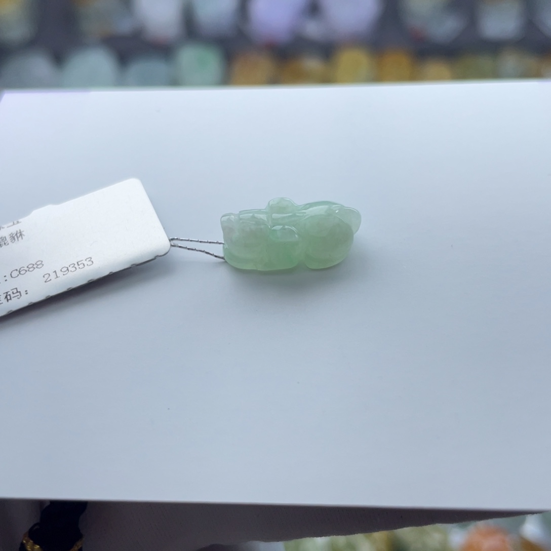 翡翠颈饰未镶嵌船貔貅