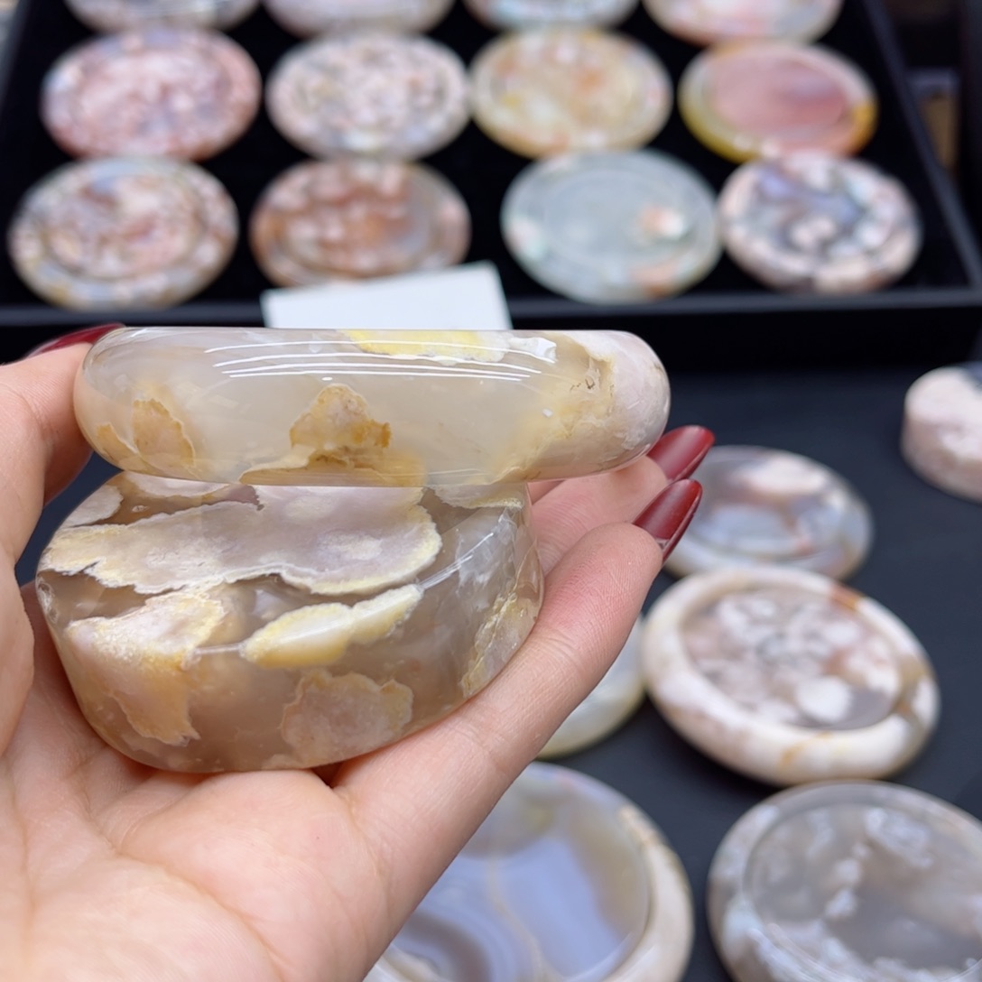 玛瑙/玉髓手镯未镶嵌60