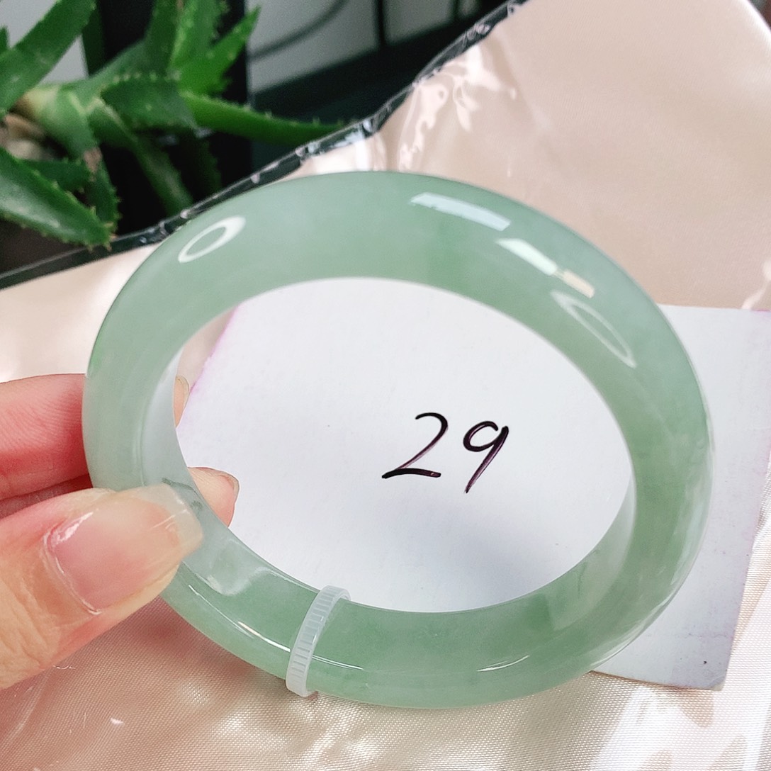 翡翠未镶嵌手镯正圈54+