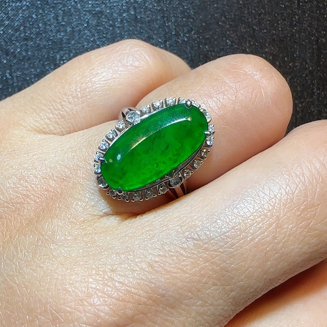 翡翠18K金镶嵌颈饰方糖戒指