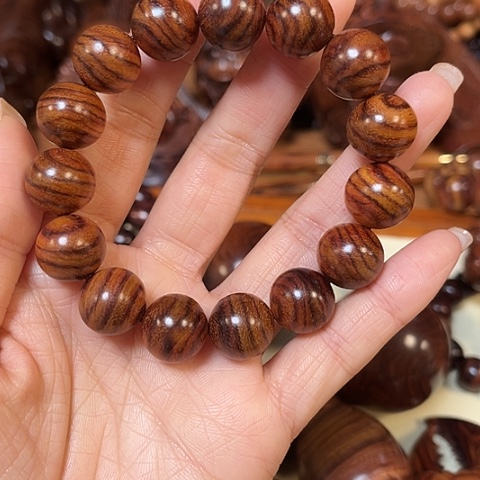 黄花梨/降香黄檀把件海南黄花梨