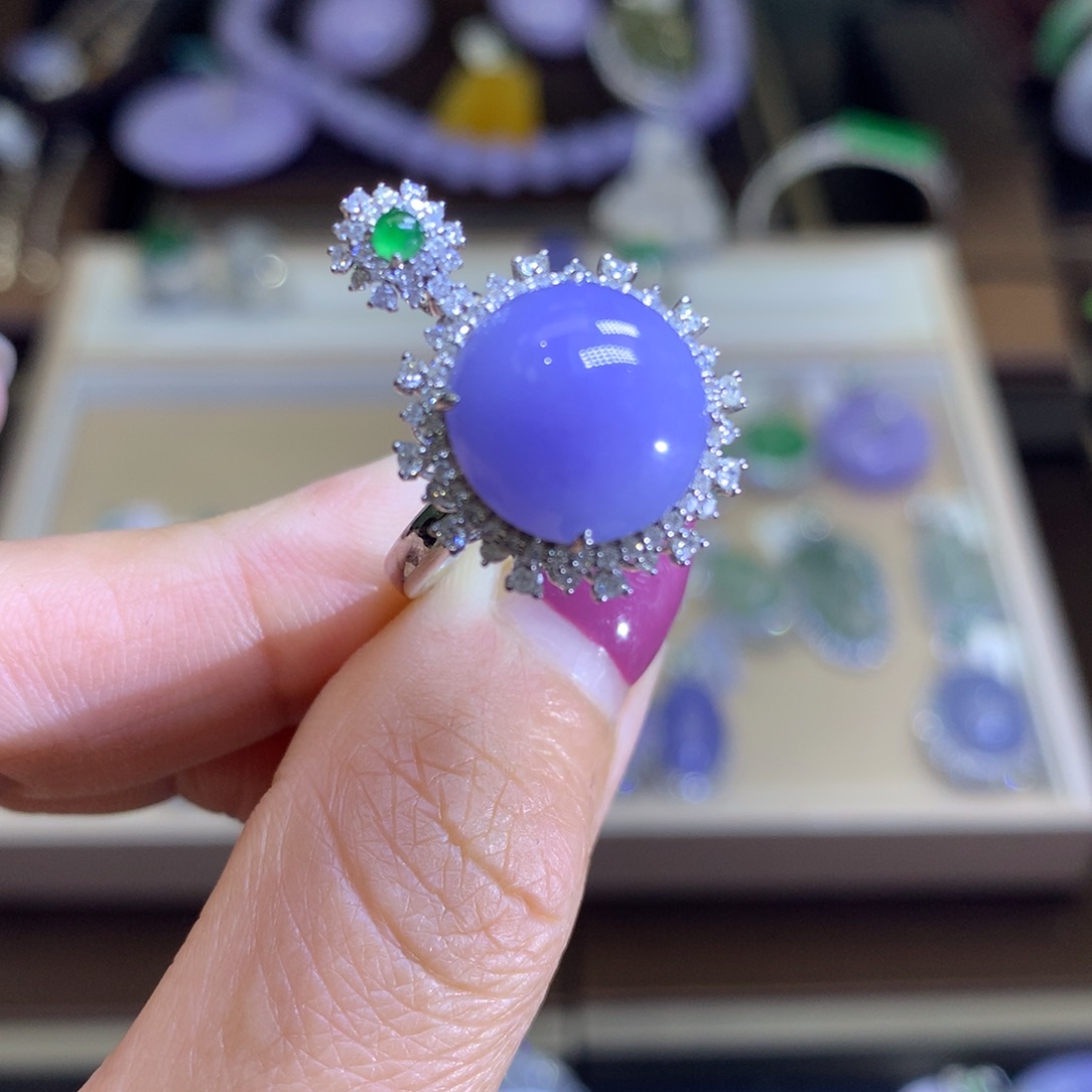 翡翠挂件18K金镶嵌翡翠