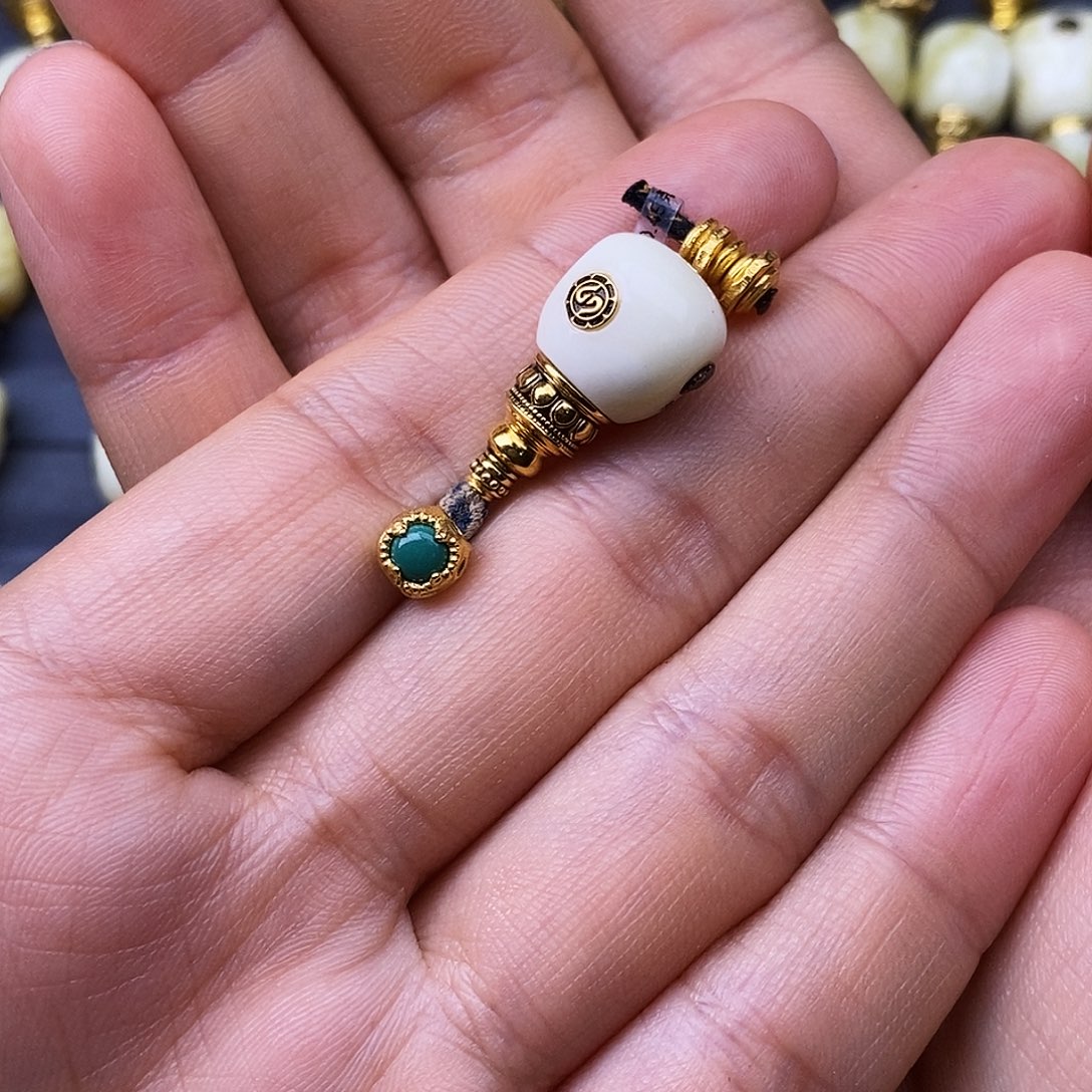 *****琥珀18K金镶嵌裸石11.5mm 蜜蜡三通套装 