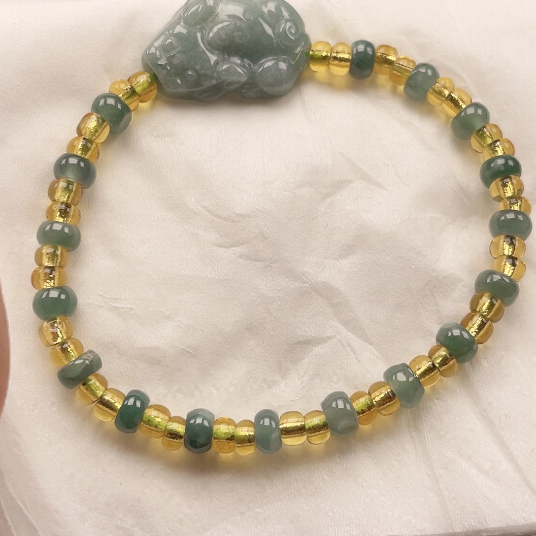 翡翠颈饰未镶嵌翡翠