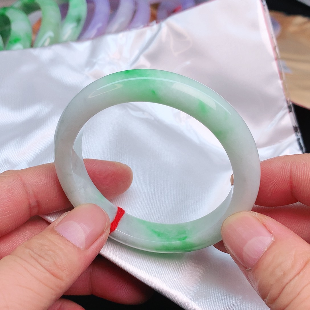 翡翠手镯未镶嵌8471,????