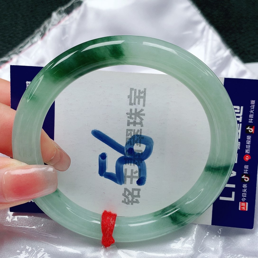 翡翠手镯未镶嵌缅甸天然a货翡翠