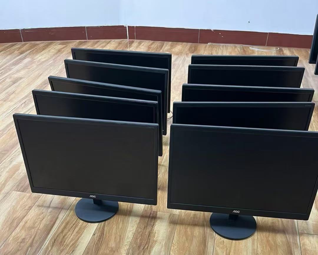 9新  二手显示器17寸19寸22寸原装正品品牌随机发