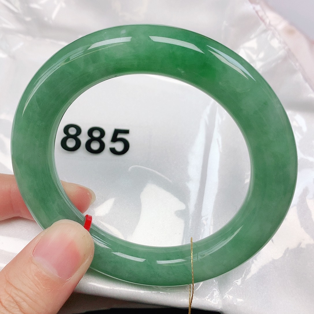 翡翠手镯未镶嵌抖音885