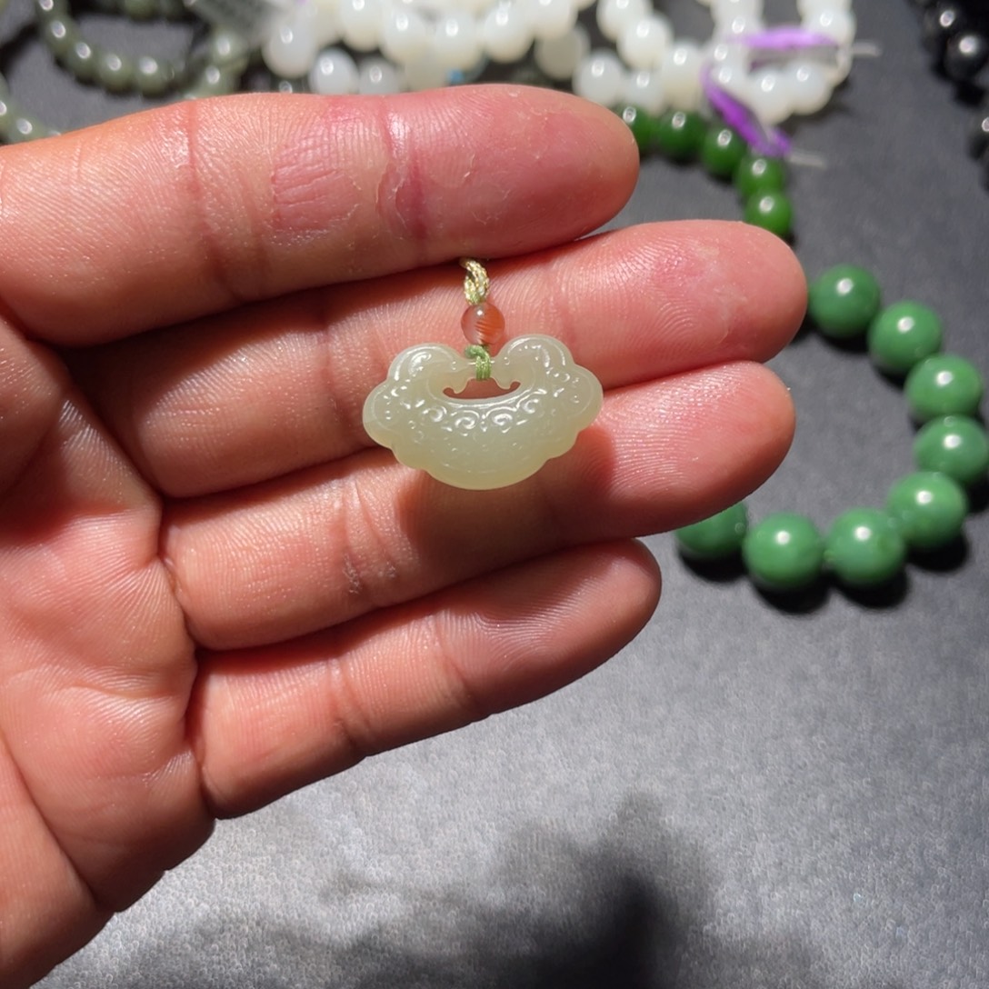 和田玉未镶嵌吊坠(不含链)