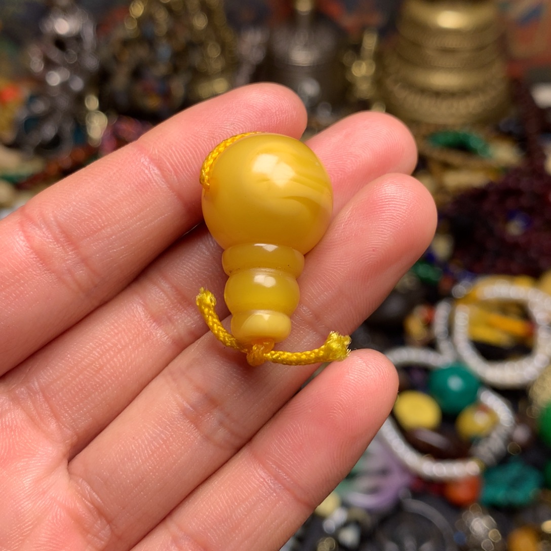 李***吖泥塑藏传文玩。小配饰。