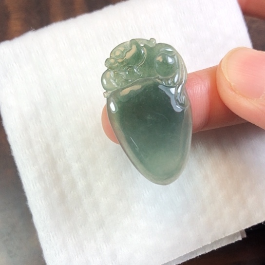 翡翠未镶嵌颈饰缅甸A货，每天下午1点半开播