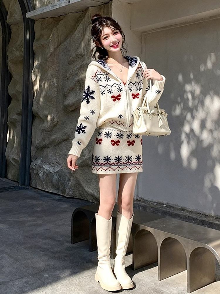 秋冬韩系套装女2025新款圣诞设计感针织衫毛衣气质显瘦短裙两件套