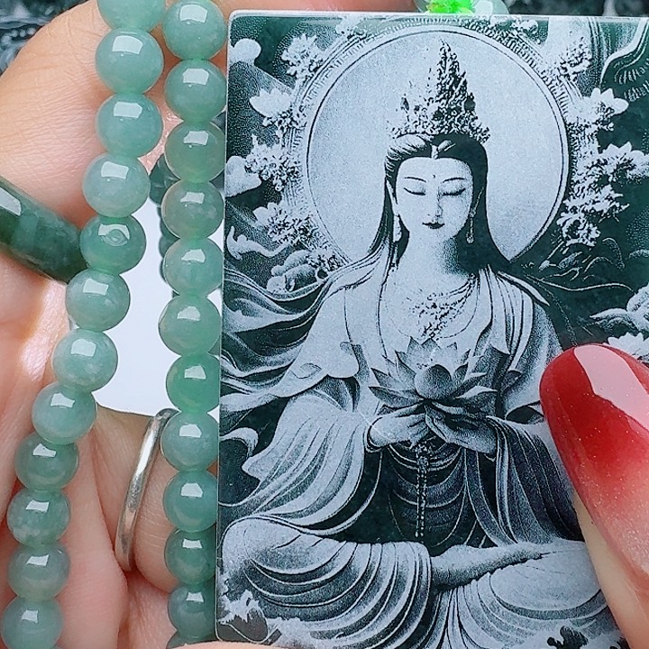 颈饰未镶嵌翡翠天然的A货翡翠多样性发其一