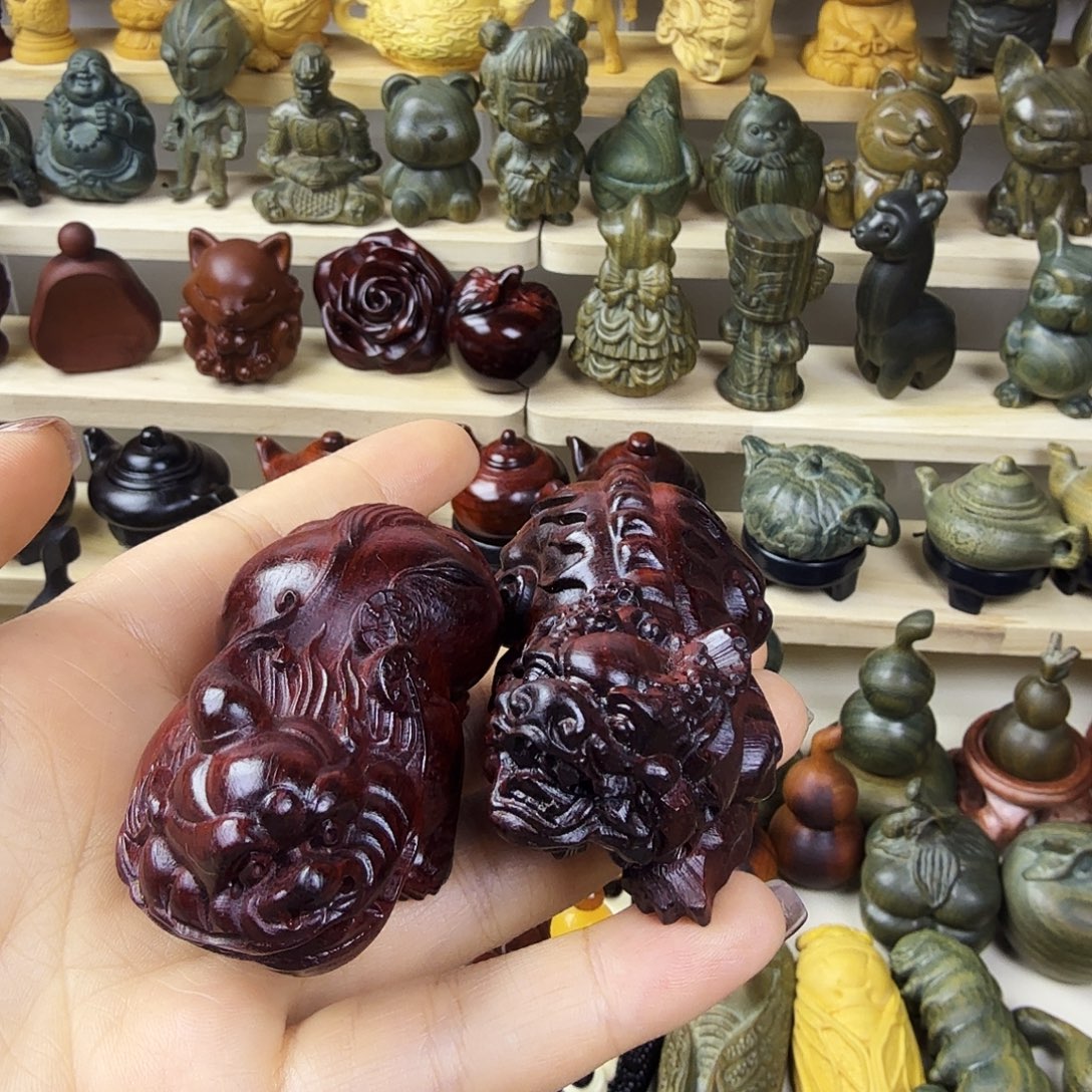 *****木      貔貅一对