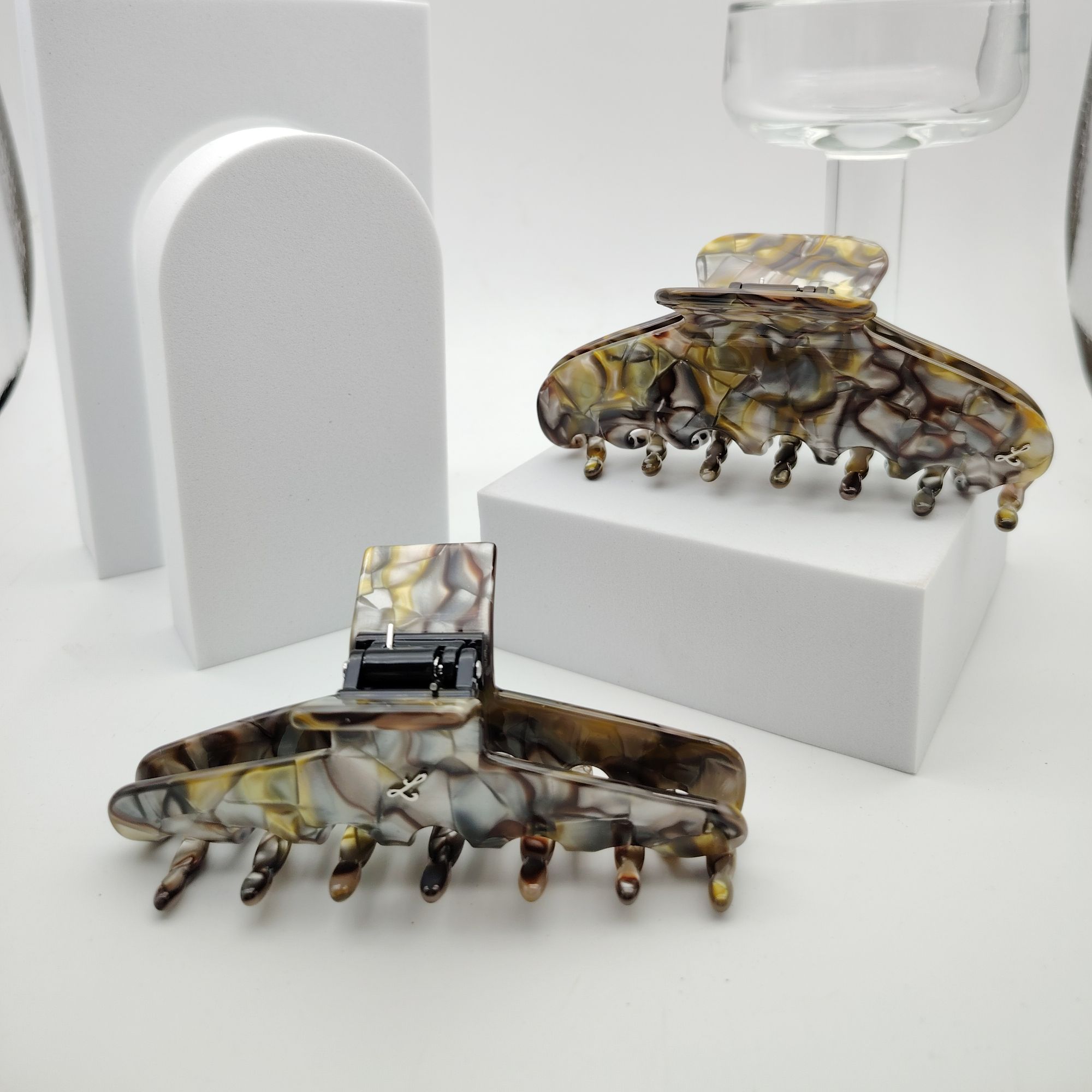 碎感醋酸鲨鱼夹法式高级感发抓女后脑勺百搭款盘发跨境网红款