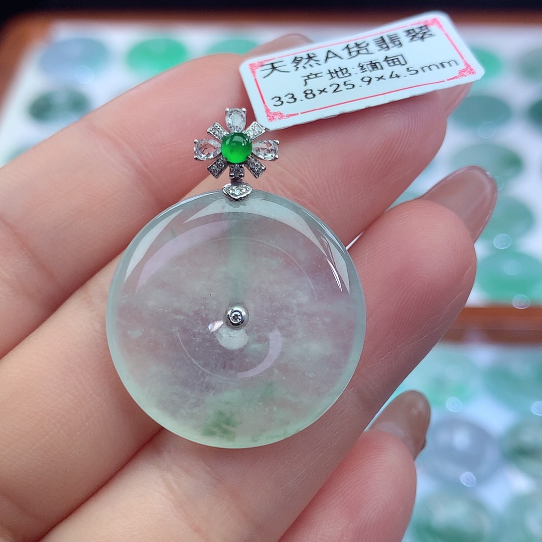 翡翠吊坠(不含链)18K金镶嵌