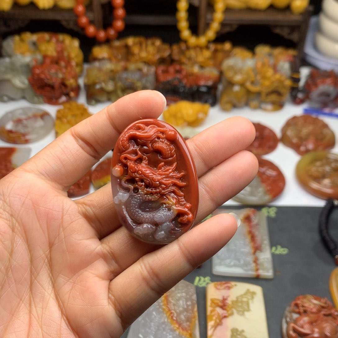 石英质玉（黄龙玉）挂件未镶嵌