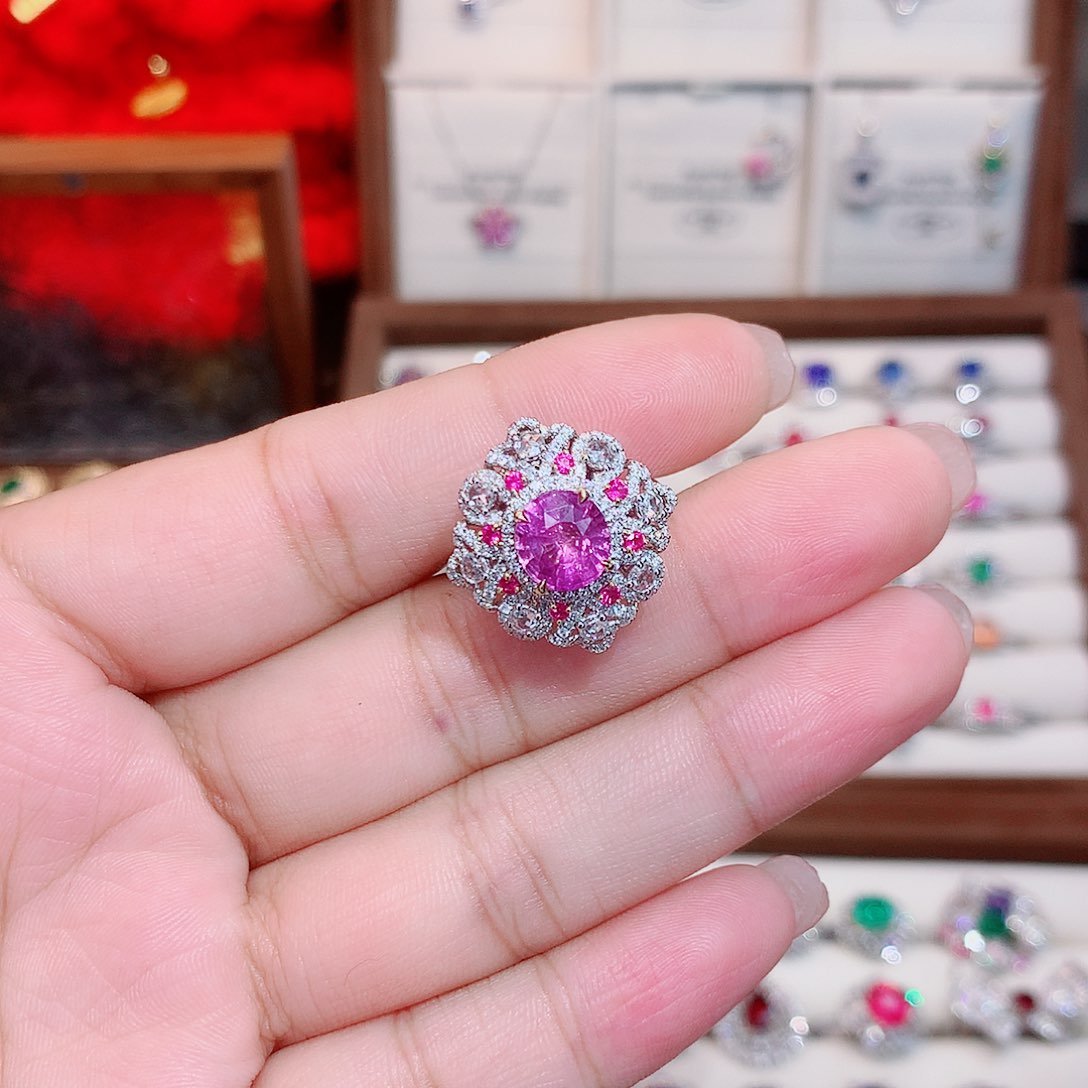 彩色蓝宝石戒指18K金镶嵌2.07ct/七天无理由