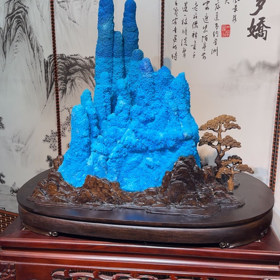 ?****&硅孔雀石奇石上
