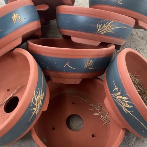 紫砂花盆100-8。                  