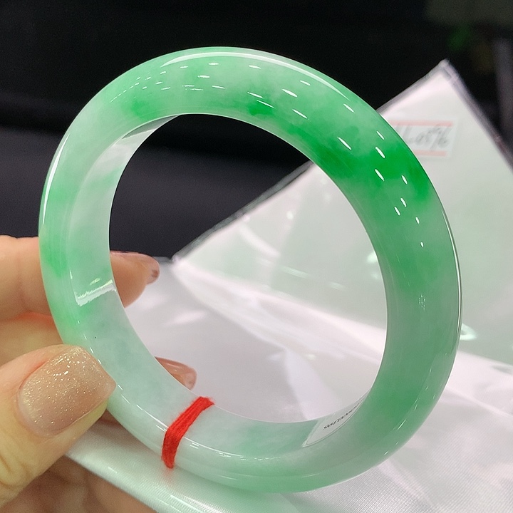 翡翠手镯未镶嵌正圈57