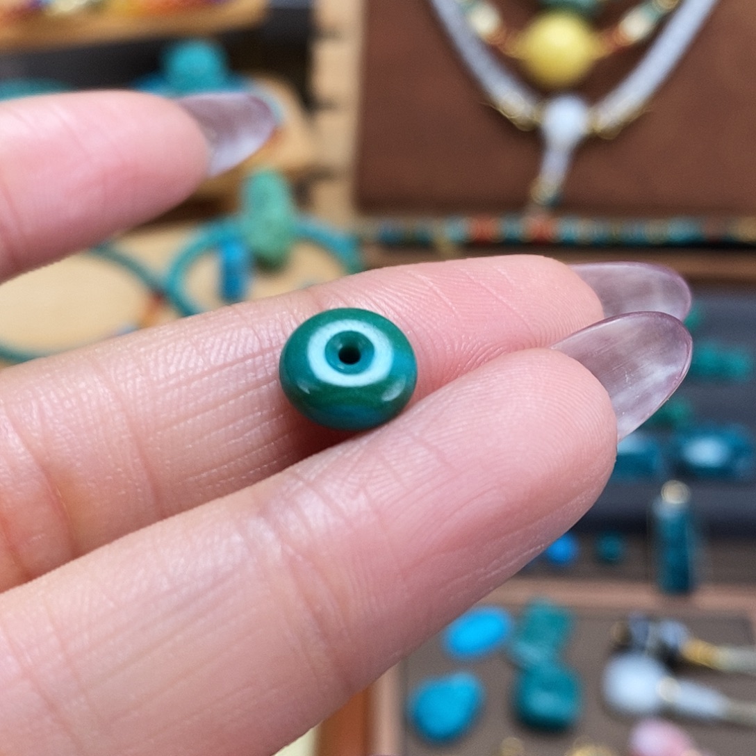 黑***喵绿松石未镶嵌珠宝奇石