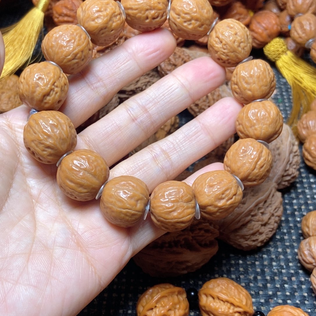 钢***子吊坠桃核足球手串