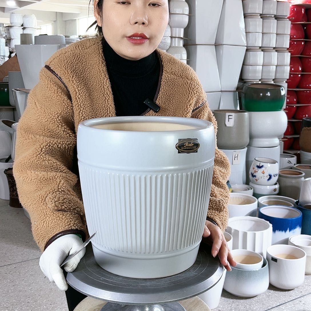 陶瓷口径24.5-26。浅灰