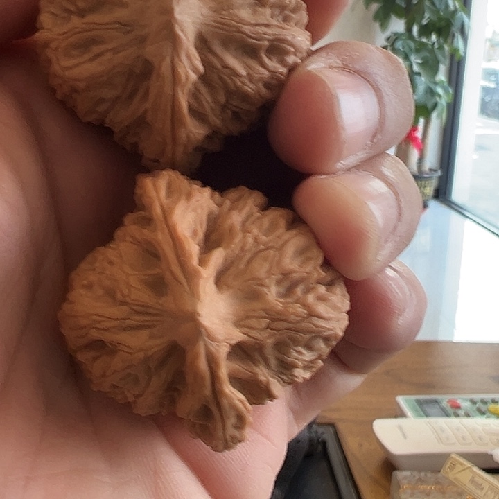 文玩核桃吊坠新号福利 南疆石41 懂货的拍