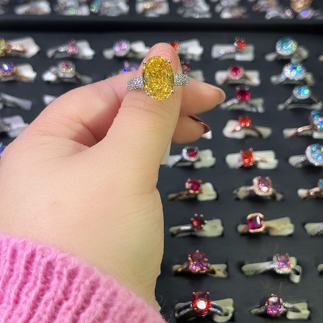 莫桑石非金属SH K白豪镶黄冰花鸽子蛋十卡-17