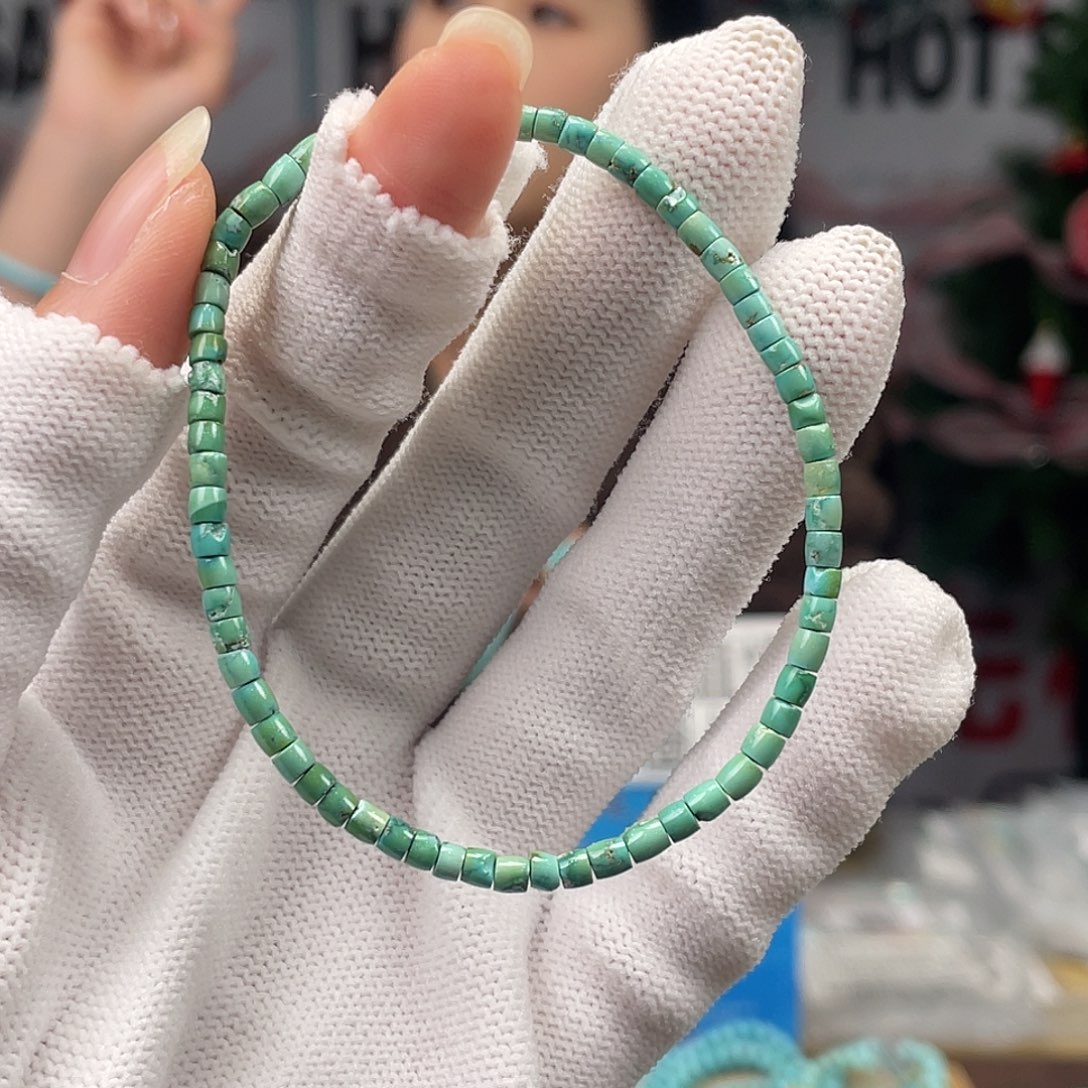 绿松石未镶嵌挂件