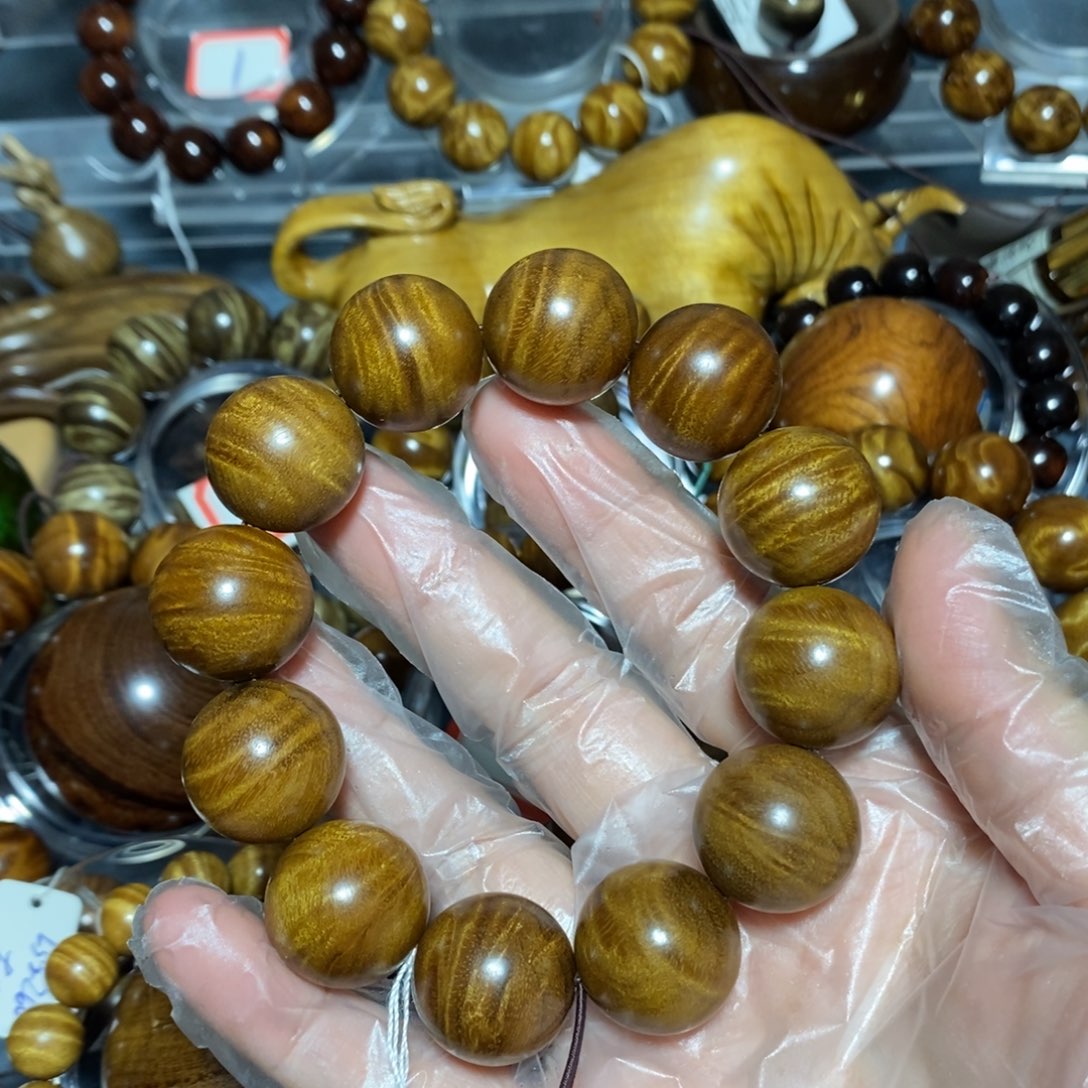 金丝楠木雕工艺品20