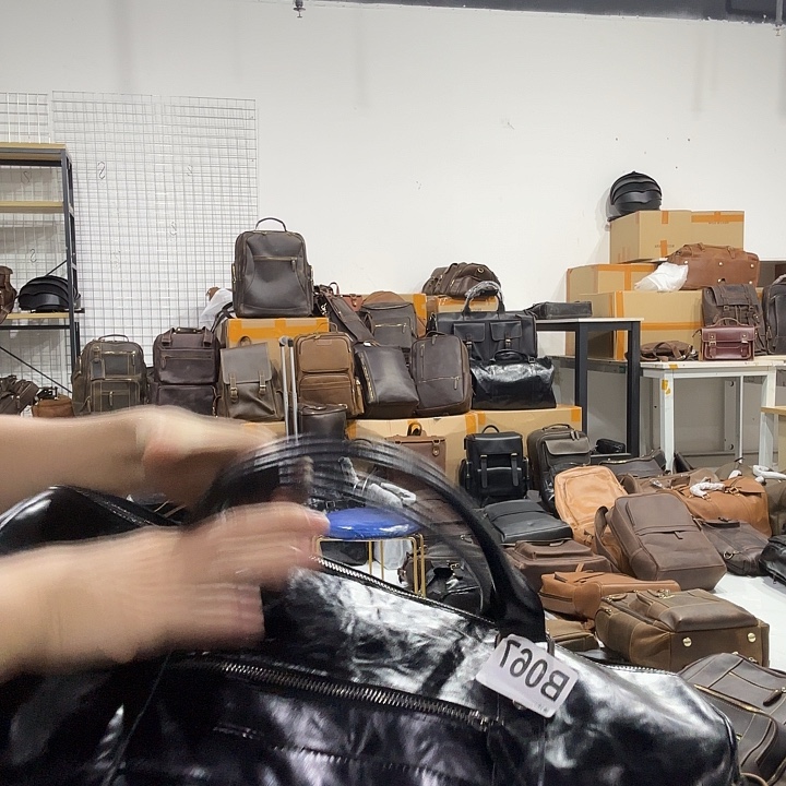 小牛皮（革）牛皮（革）头层牛皮067